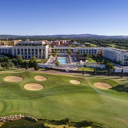 Victoria Golf And Managed By Accor מלון